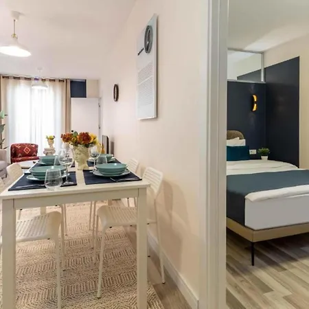 5 Min Walk To Taksim Square & Galata Sleeps 4 Lejlighed