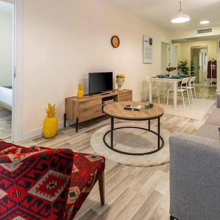 5 Min Walk To Taksim Square & Galata Sleeps 4 Lejlighed *