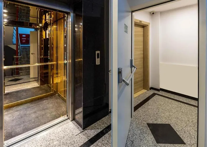 Taksim Square - - Sleeps 4 - Centre Daire *