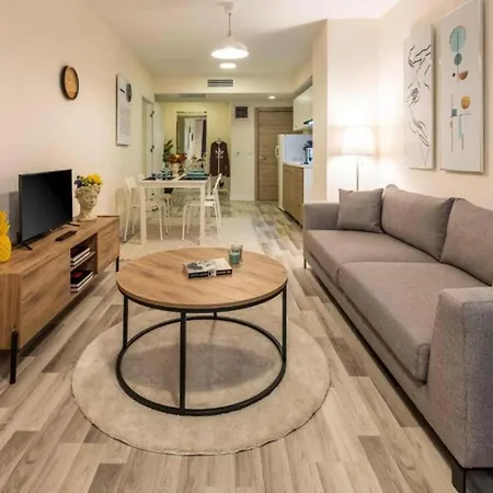 Апартаменты 5 Min Walk To Taksim Square & Galata Sleeps 4 *
